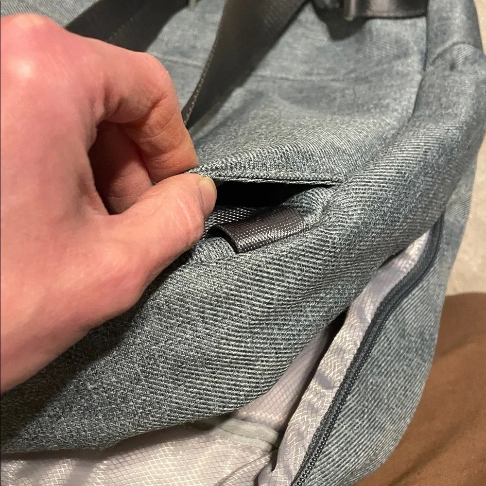 EUC Uppababy Gregory blue backpack diaper bag with attachable stroller straps - Picture 12 of 13